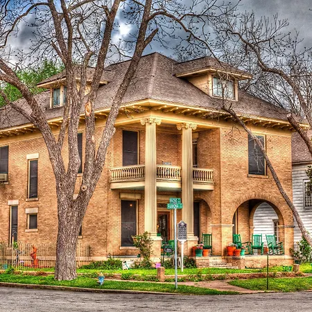 Katy House Bed And Breakfast-2